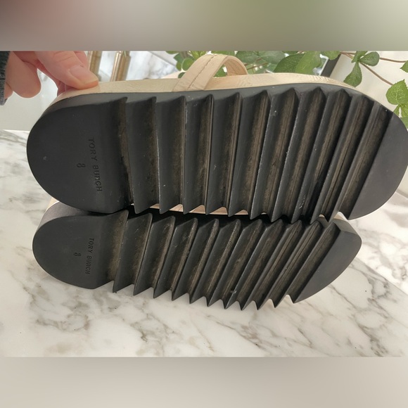 Tory Burch Miller Cloud Lug Sandals Size 8 Cream - Picture 8 of 10